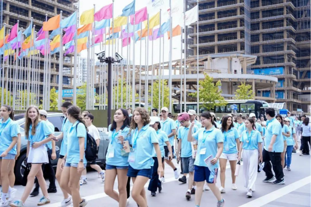 “Skills in Motion, Youth in Action”event held at Shanghai International Youth Interactive Friendship Camp: 140 young participants from China and abroad gather at WorldSkills Museum to experience the power and appeal of skills